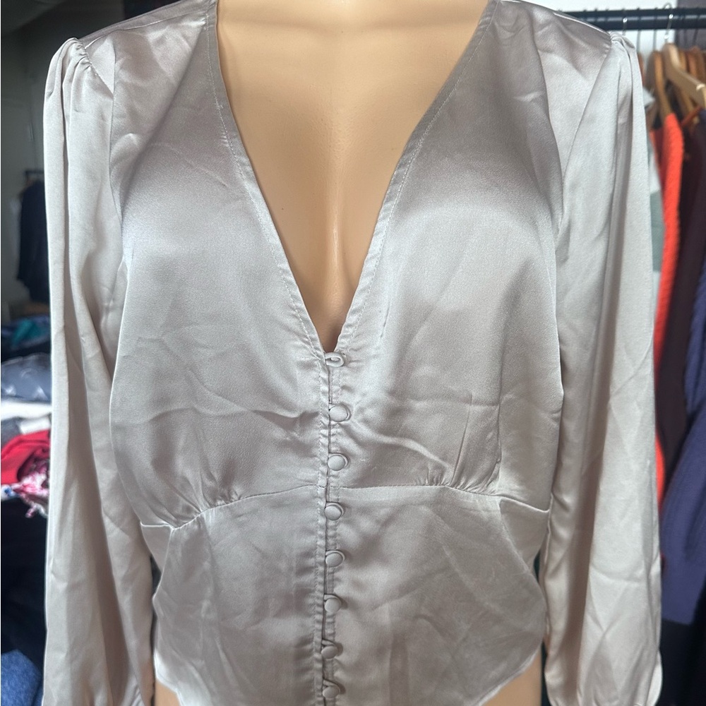 Abercrombie & Fitch Gold Fitted V-Neck Blouse